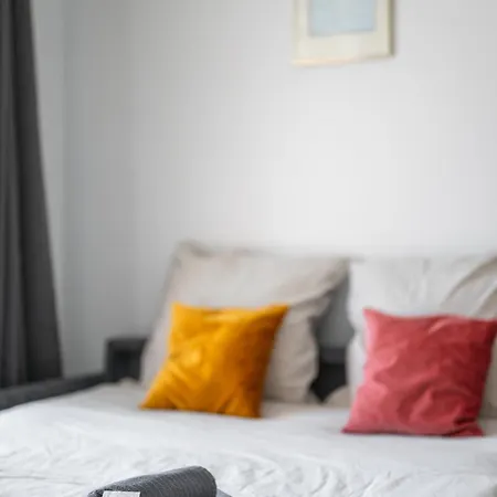 Panorama - Front De - Vue -centre - *