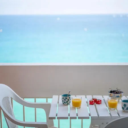 Panorama - Front De - Vue -centre - *