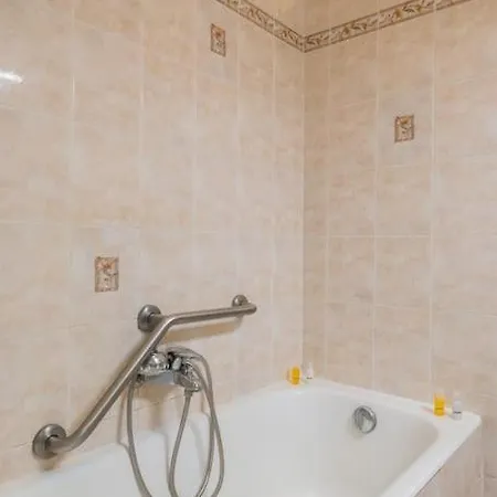 Appartement Le Panorama -vue Exceptionnelle - Dernier Etage - Front De Menton