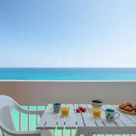 Panorama - Front De - Vue -centre - *