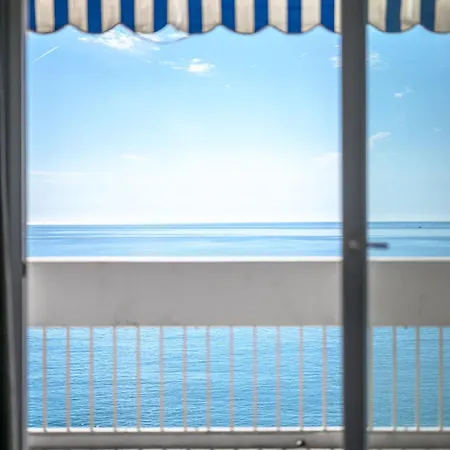 Lejlighed Panorama - Front De - Vue -centre - *